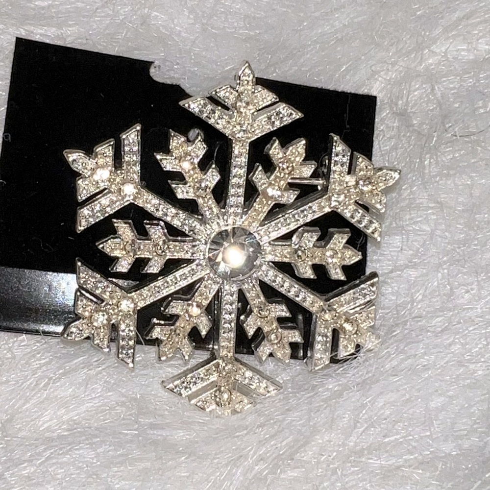 Faship Clear Big Snowflake Pin Brooch